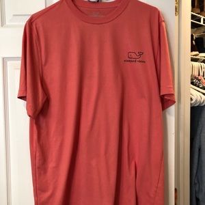 Men’s Size L Vineyard Vines T-shirt with whale